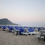 Kleopatra Micador Αλάνια